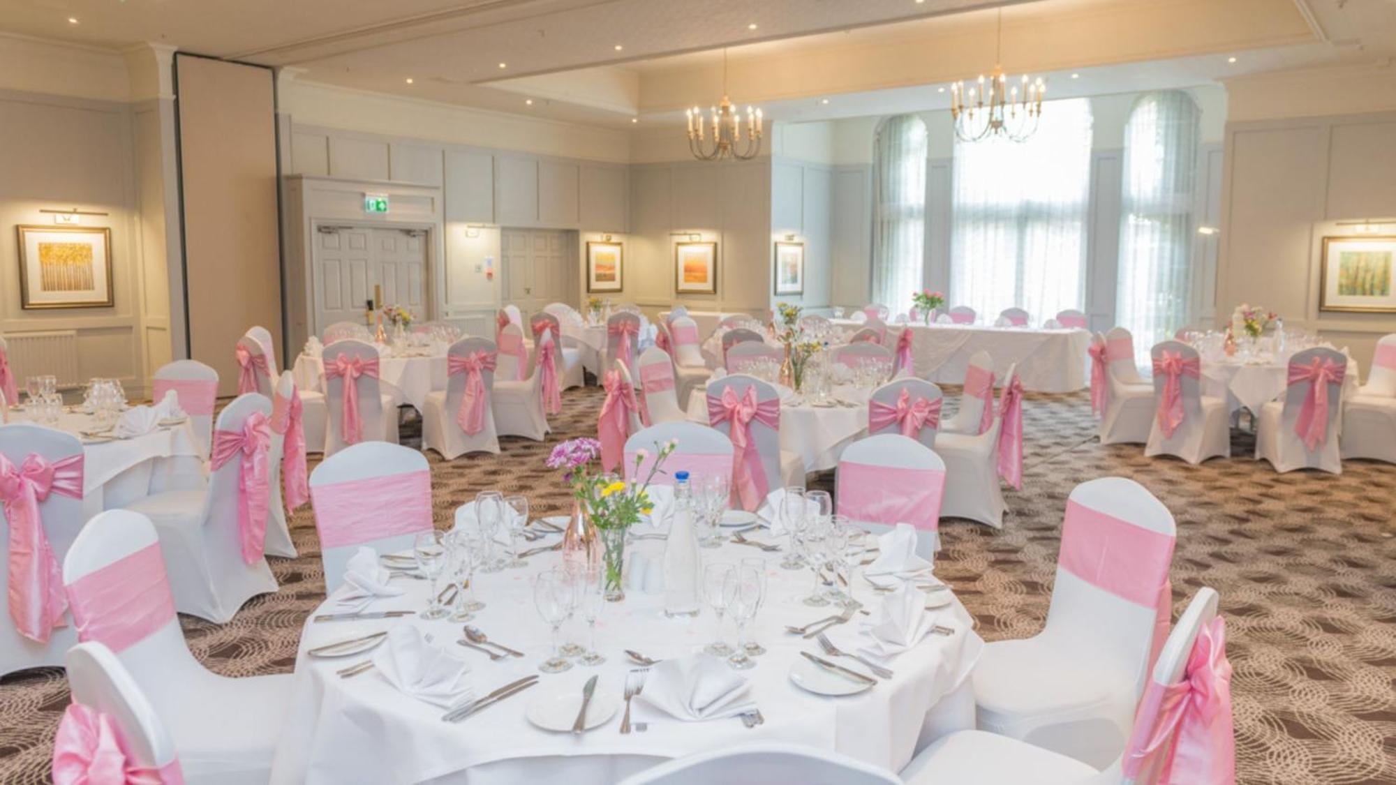 Holiday Inn Milton Keynes East M1 Junc 14 By Ihg Exterior photo